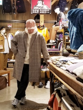 「TIMELY WARNING（タイムリーワーニング）のアイテム（パーカー）」を使った、iuriurさん（メンズ・175cm）の秋コーディネート