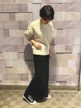 「CONVERSE TOKYO（コンバーストウキョウ）のアイテム」を使った、SARINAさん（レディース・167cm）の秋コーディネート