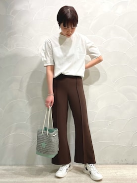 「CONVERSE TOKYO（コンバーストウキョウ）のアイテム（スラックス）」を使った、SARINAさん（レディース・168cm）の春コーディネート