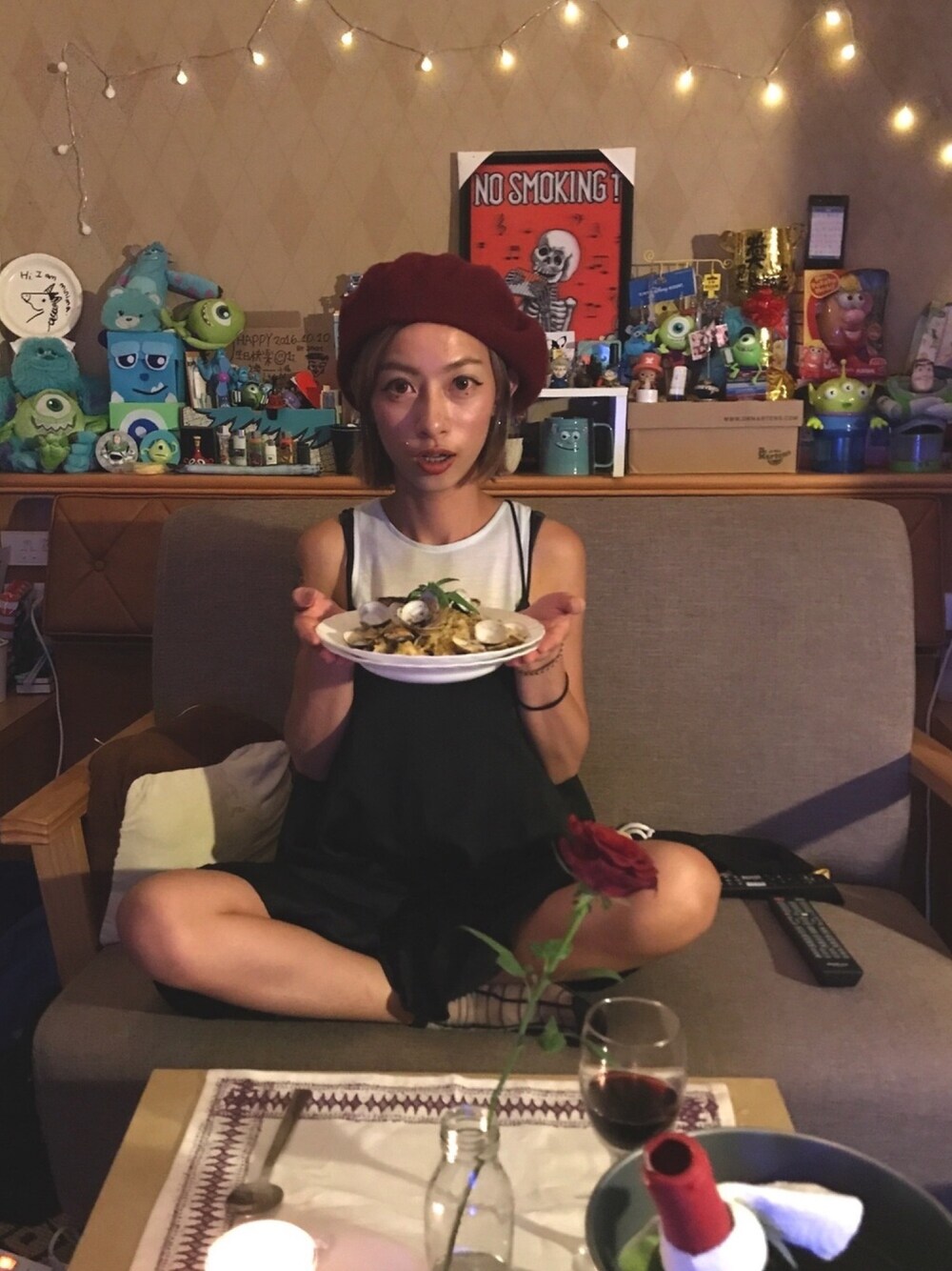「birthday、貝雷帽、緞面、毛怪、三眼怪、玩具總動員、大眼仔、怪獸大學」｜「E hyphen world galleryのアイテム（ワンピース、ブラック系）」を使った、Minima 蕭さん（レディース・155cm）の秋コーディネートの1枚目の写真