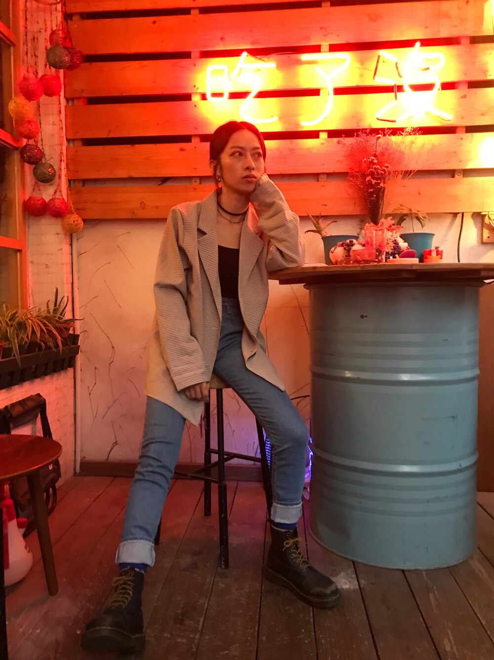 「Dr. Martensのアイテム（ブーツ、ブラック系）」を使った、Minima 蕭さん（レディース・155cm）の冬コーディネートの1枚目の写真