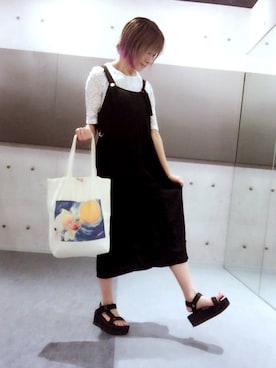「HELK（ヘルク）のアイテム（オールインワン・サロペット）」を使った、SHIZUKA KIYAMAさん（レディース・158cm）の秋コーディネート