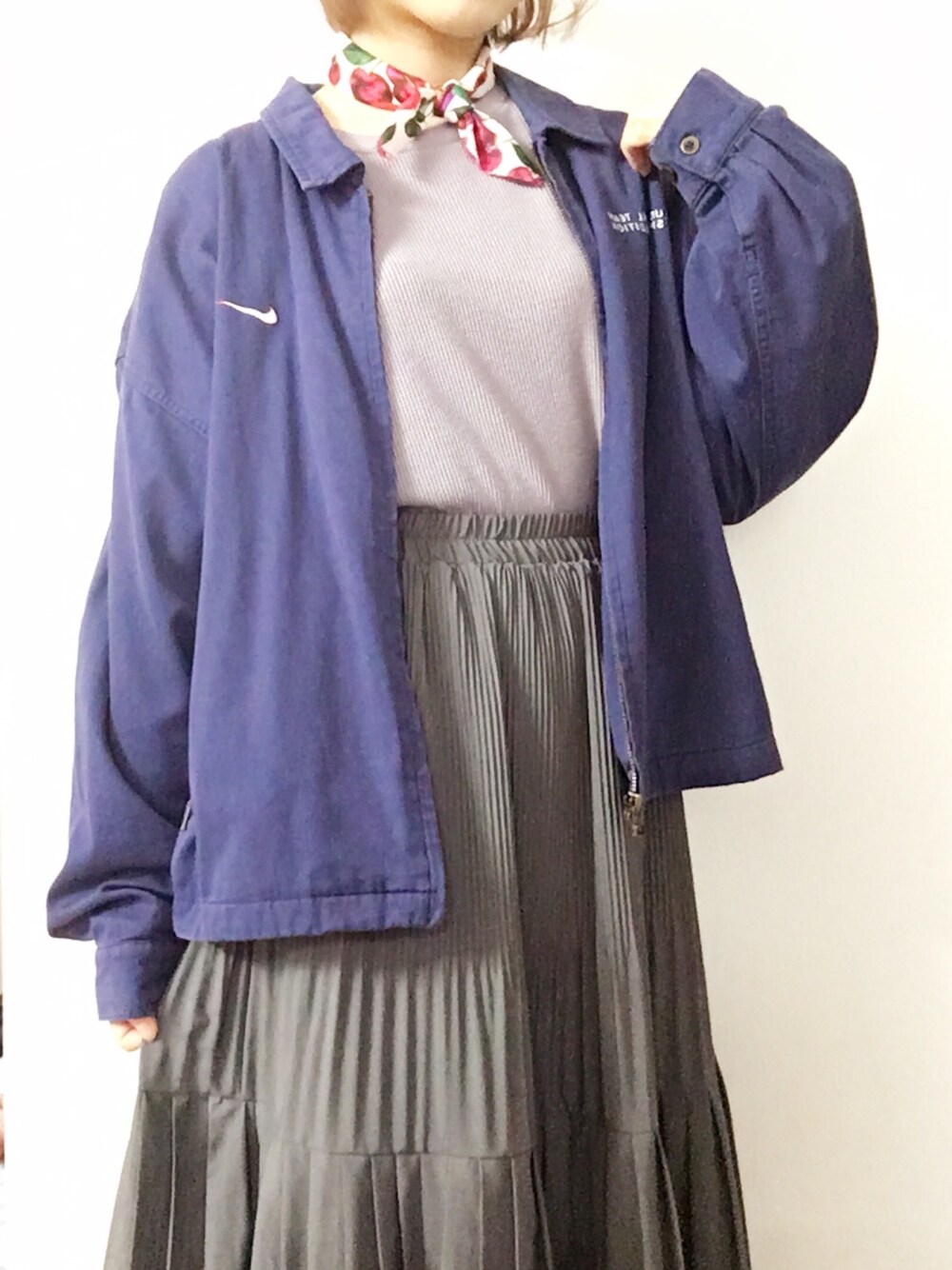 「春コーデ、オトナカジュアル、ゆるコーデ、オーバーサイズ、カジュアル、ビッグシルエット」｜「kutirのアイテム（トップス、パープル系）」を使った、あんこさん（レディース・160cm）の春コーディネートの1枚目の写真