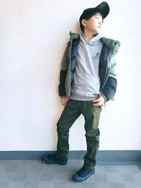 Koki使用「KRIFF MAYER Kid's Collection（裏毛パーカー(ブーツ)）」的時尚穿搭