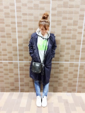 「お団子ヘアー」｜「アイテム（パーカー、グレー系）」を使った、mさん（レディース・151cm）の春コーディネート