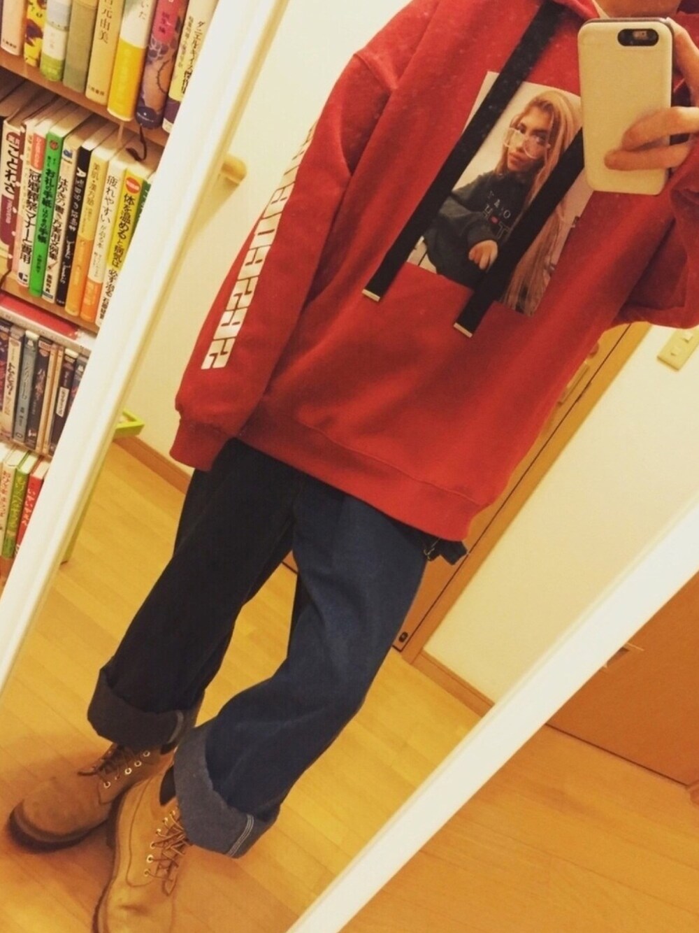 「冬コーデ、原宿、渋谷、オーバーオール、ビッグシルエット、オーバーサイズ、古着」｜「TimberlandのTimberland ティンバーランド  6INCH PREMIUM BOOTS 6インチプレミアムブーツ 10061 WHEAT/N（ブーツ、ブラウン系）」を使った、わちぇさん（メンズ・175cm）の春コーディネートの1枚目の写真