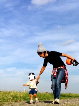 「UNIQLO（ユニクロ）のWOMEN ウルトラストレッチジーンズ（デニムパンツ）」を使った、zunさん（レディース・165cm）の秋コーディネート