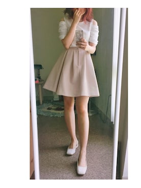 「Supreme.La.La.（シュープリームララ）のアイテム（スカート）」を使った、Lu Yangさん（レディース・163cm）の秋コーディネート