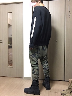 「Yeezy（イージー）のアイテム（スウェット）」を使った、Y.Sさん（メンズ・180cm）の秋コーディネート