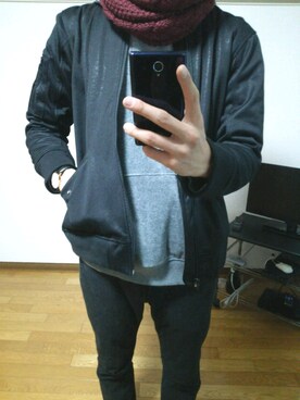 「スヌード」｜「アイテム（MA-1）」を使った、わをんさん（メンズ・173cm）の秋コーディネート