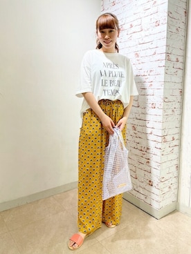 「アイテム（サンダル、ピンク系）」を使った、村上さん（レディース・160cm）の春コーディネート