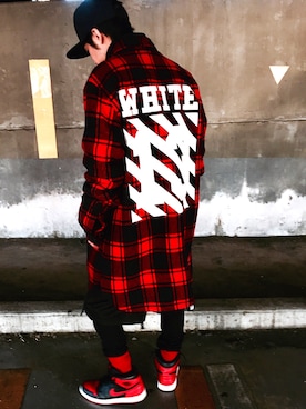 「off white（オフホワイト）のアイテム」を使った、187さん（メンズ・165cm）の冬コーディネート
