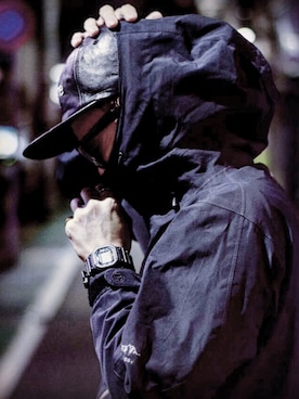「STUSSY（ステューシー）のアイテム（マウンテンパーカー）」を使った、shoooooriさん（メンズ・176cm）の春コーディネート