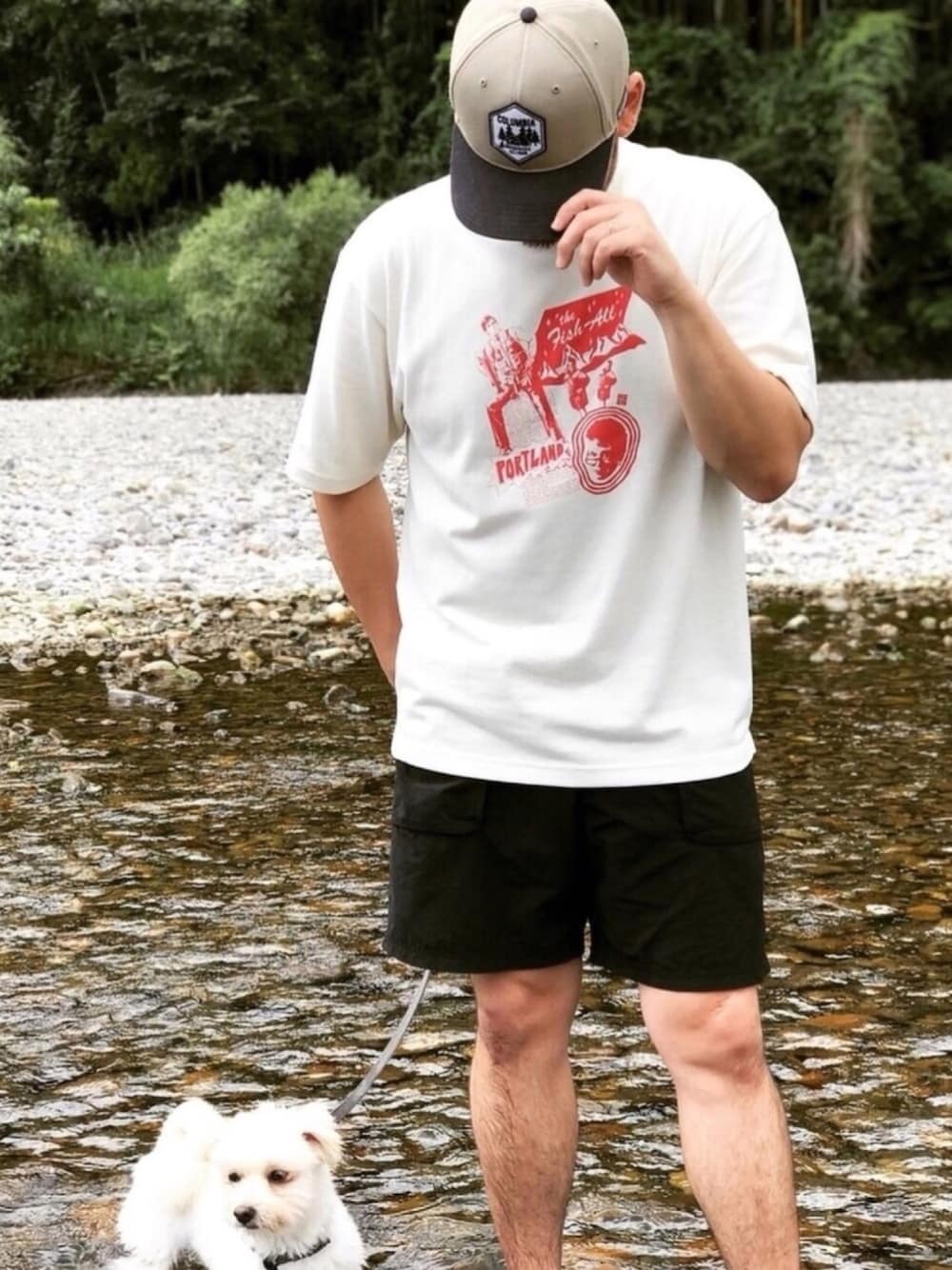 「コロンビア、川遊び、アウトドアスタイル、シンプル、夏スタイル、アウトドア、コロンビア(Columbia)」｜「Columbiaのアイテム（Tシャツ/カットソー、ベージュ系）」を使った、コロンビアンDAASAさん（メンズ・177cm）の夏コーディネートの1枚目の写真
