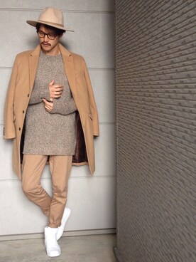 「ロングニット」｜「アイテム（チェスターコート）」を使った、YASUさん（メンズ・182cm）の冬コーディネート
