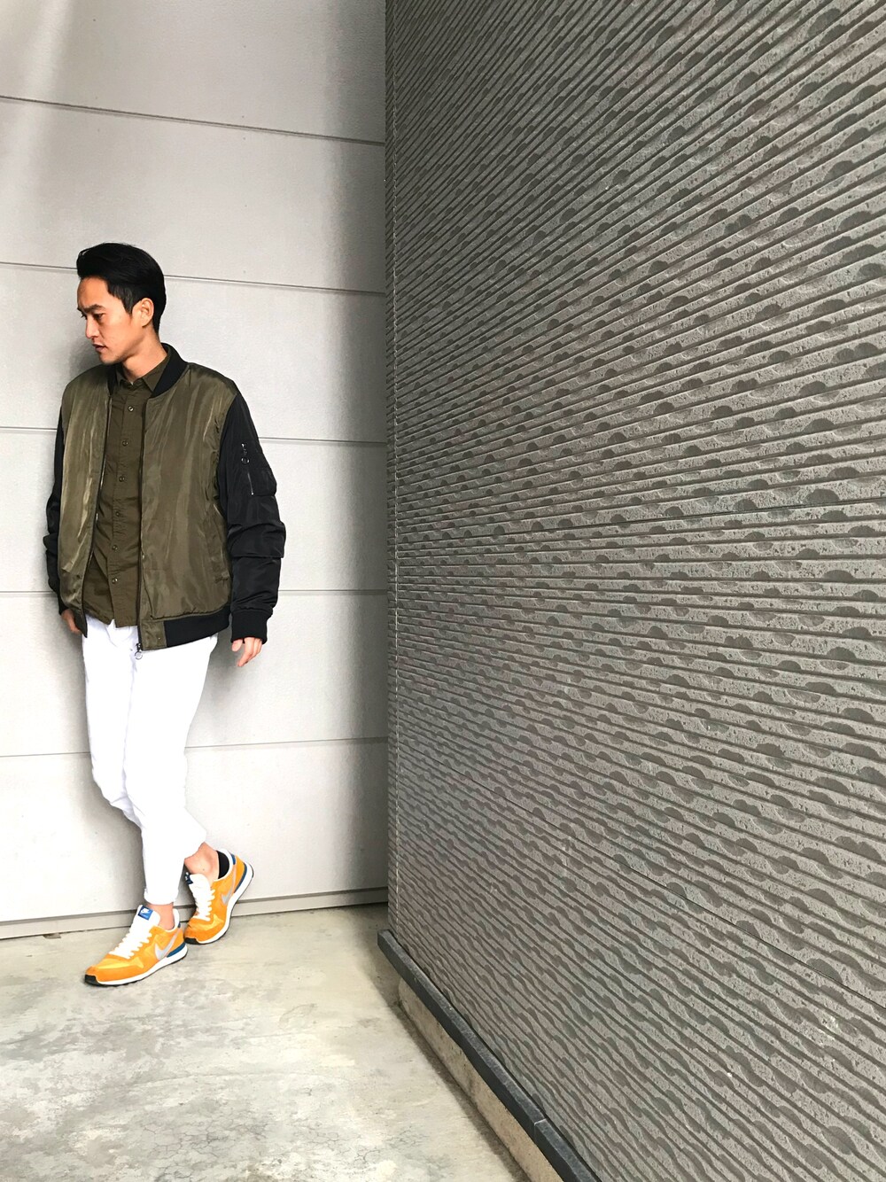 「シンプルコーデ、大人カジュアル、ゆるコーデ、ストリート、カジュアルコーデ、street、streetstyle、ootd、outfit、ZARA」｜「NIKEのアイテム（スニーカー、オレンジ系）」を使った、YASUさん（メンズ・182cm）の冬コーディネートの1枚目の写真