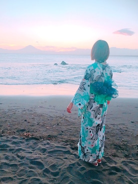 「青×白」｜「アイテム（浴衣）」を使った、つるるさん（レディース・168cm）の秋コーディネート
