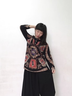 「古着のアイテム（シャツ/ブラウス、ブラック系）」を使った、Cerise ／セリースさん（レディース）の冬コーディネート
