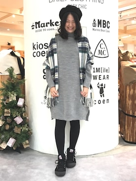 「coen（コーエン）の片畦編みタートルニットワンピース（ワンピース、グレー系）」を使った、coen ちょざさん（レディース・162cm）の冬コーディネート