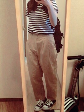 「GU（ジーユー）のアイテム（パンツ、ベージュ系）」を使った、mayuさん（レディース・156cm）の夏コーディネート