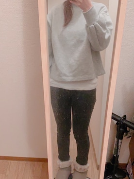 「GU（ジーユー）のアイテム（スウェット、グレー系）」を使った、mayuさん（レディース・156cm）の冬コーディネート
