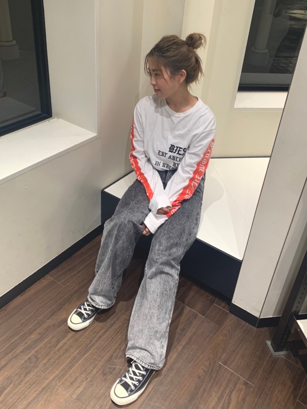 「Diesel、GR8、GR8Diesel、デニム、ロンT、154cm」｜「DIESELのメンズ Tシャツ ロンT CALI × YUTA HOSOKAWA（Tシャツ/カットソー、ホワイト系）」を使った、Momokaさん（レディース・154cm）の秋コーディネートの1枚目の写真