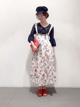 「フラワープリント」｜「アイテム（サロペット/オーバーオール）」を使った、DEICYさん（レディース・159cm）の春コーディネート