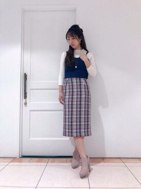 「オフホワイト」｜「アイテム（ブーティ）」を使った、DEICYさん（レディース・160cm）の秋コーディネート