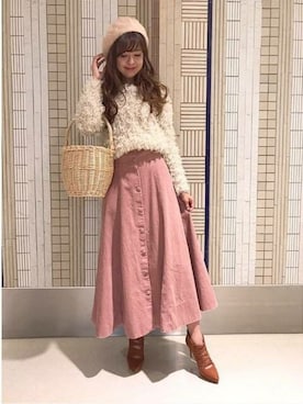 「アイテム（ブーティ、イエロー系）」を使った、DEICYさん（レディース・160cm）の冬コーディネート