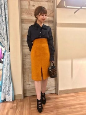 「ME COUTURE（ミークチュール）のアイテム（スカート）」を使った、DEICYさん（レディース・160cm）の秋コーディネート