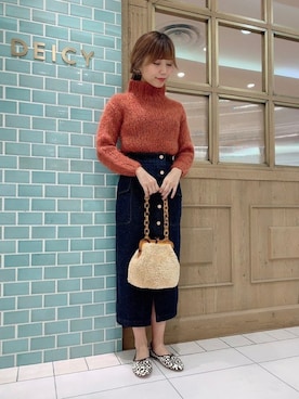 「ME COUTURE（ミークチュール）のアイテム（スカート）」を使った、DEICYさん（レディース・160cm）の秋コーディネート