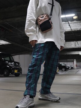 「UNDEFEATED （アンディフィーテッド）のアイテム（スウェット）」を使った、ペンペンさん（メンズ・170cm）の秋コーディネート