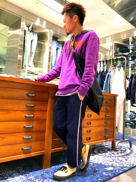 「DIESEL（ディーゼル）のアイテム（パーカー）」を使った、ウエンツさん（メンズ・162cm）の春コーディネート