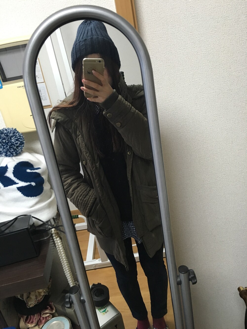 「GUのアイテム（帽子、ブルー系）」を使った、Erioさん（レディース・157cm）の冬コーディネートの1枚目の写真