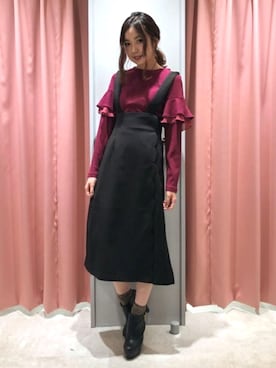 「スカラップ」｜「アイテム（ジャンパースカート）」を使った、MIIAさん（レディース・160cm）の秋コーディネート