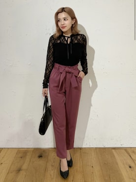 「MIIA（ミーア）のアイテム（パンツ）」を使った、MIIAさん（レディース・160cm）の秋コーディネート