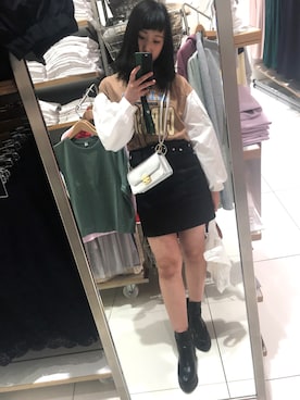 「GU（ジーユー）のアイテム（ショルダーバッグ、シルバー系）」を使った、ちゃきさん（レディース・154cm）の春コーディネート