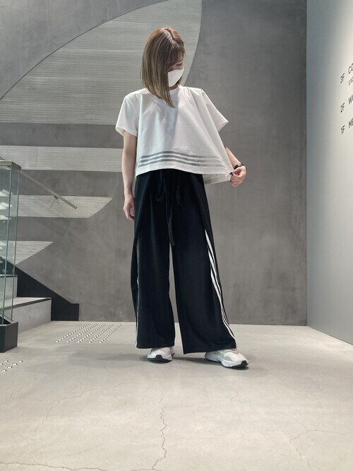 Adidas Originals Flagship Store Shinjukuアディダス オリジナルス フラッグシップ ストア 新宿さんのスニーカーを使ったコーディネート Zozotown