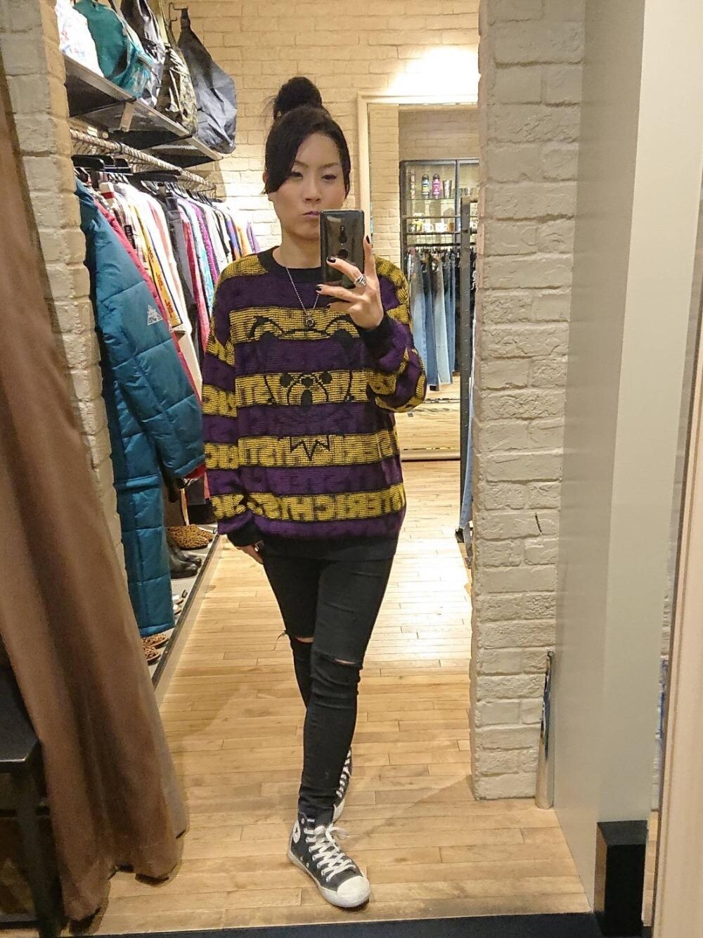 「ニット、ビッグシルエット、セーター、スキニー、Hysteric Glamour、春コーデ、ベアー、ラフコーデ、カジュアルコーデ、ヒステリックグラマー」｜「HYSTERIC GLAMOURのSU加工ISKOツイル スキニーパンツ（その他パンツ、ブラック系）」を使った、Rayさん（レディース・160cm）の冬コーディネートの1枚目の写真