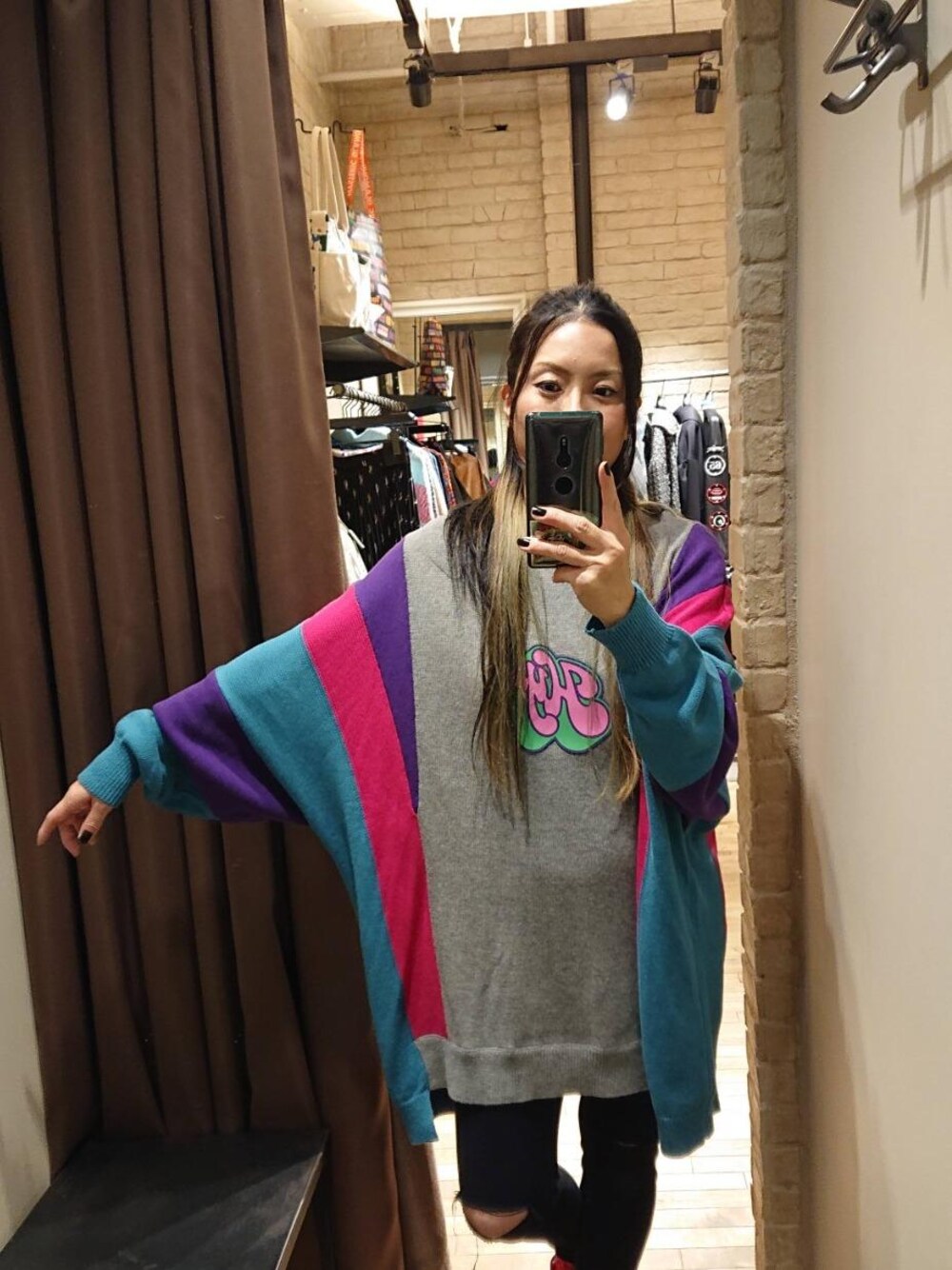 「ニット、ワンピース、ビッグシルエット、スキニー、Hysteric Glamour、シンプルコーデ、カジュアルコーデ、ヒステリックグラマー、秋コーデ、ニットコーデ」｜「HYSTERIC GLAMOURのSU加工ISKOツイル スキニーパンツ（その他パンツ、ブラック系）」を使った、Rayさん（レディース・160cm）の秋コーディネートの1枚目の写真