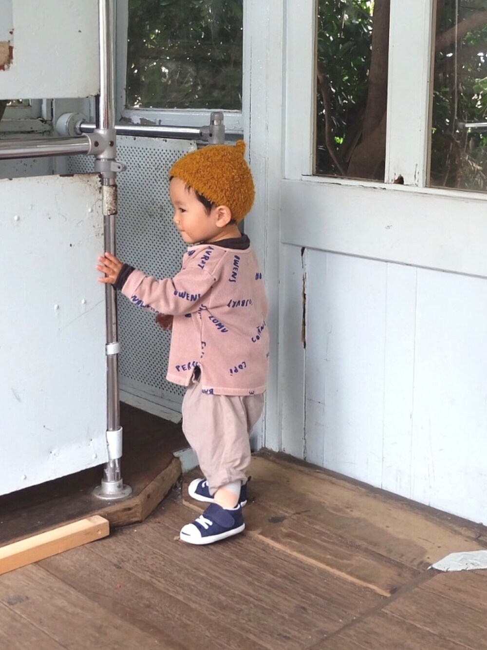 「tinycottons、おとこのこ、カーディガン、韓国子供服、コキチカ、1歳9ヶ月、１歳男の子」｜「cokiticaのアイテム（帽子、その他）」を使った、nrmm2さん（キッズ・80cm）の秋コーディネートの1枚目の写真