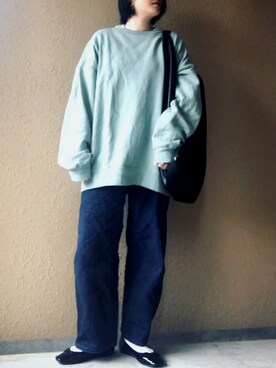 「UNIQLO（ユニクロ）のハイライズワイドストレートジーンズ（デニムパンツ）」を使った、ナンプラー大臣157cm/59kgさん（レディース・157cm）の春コーディネート