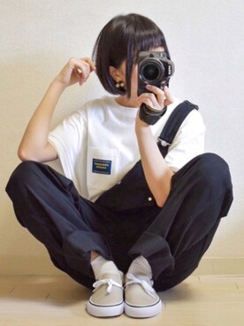 「ポケットＴシャツ」｜「アイテム（サロペット/オーバーオール）」を使った、てんさん（レディース・155cm）の春コーディネート