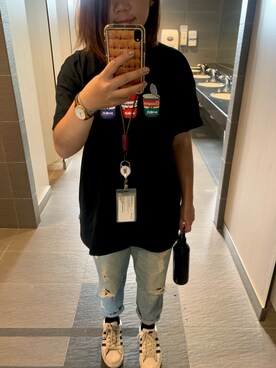 「アイテム（腕時計、ブラウン系）」を使った、YZさん（レディース・165cm）の秋コーディネート