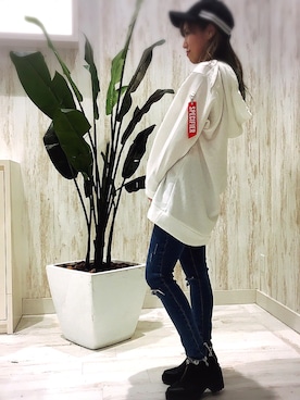 「SpRay（スプレイ）のアイテム（キャップ）」を使った、SpRay名古屋茶屋店さん（レディース・157cm）の冬コーディネート