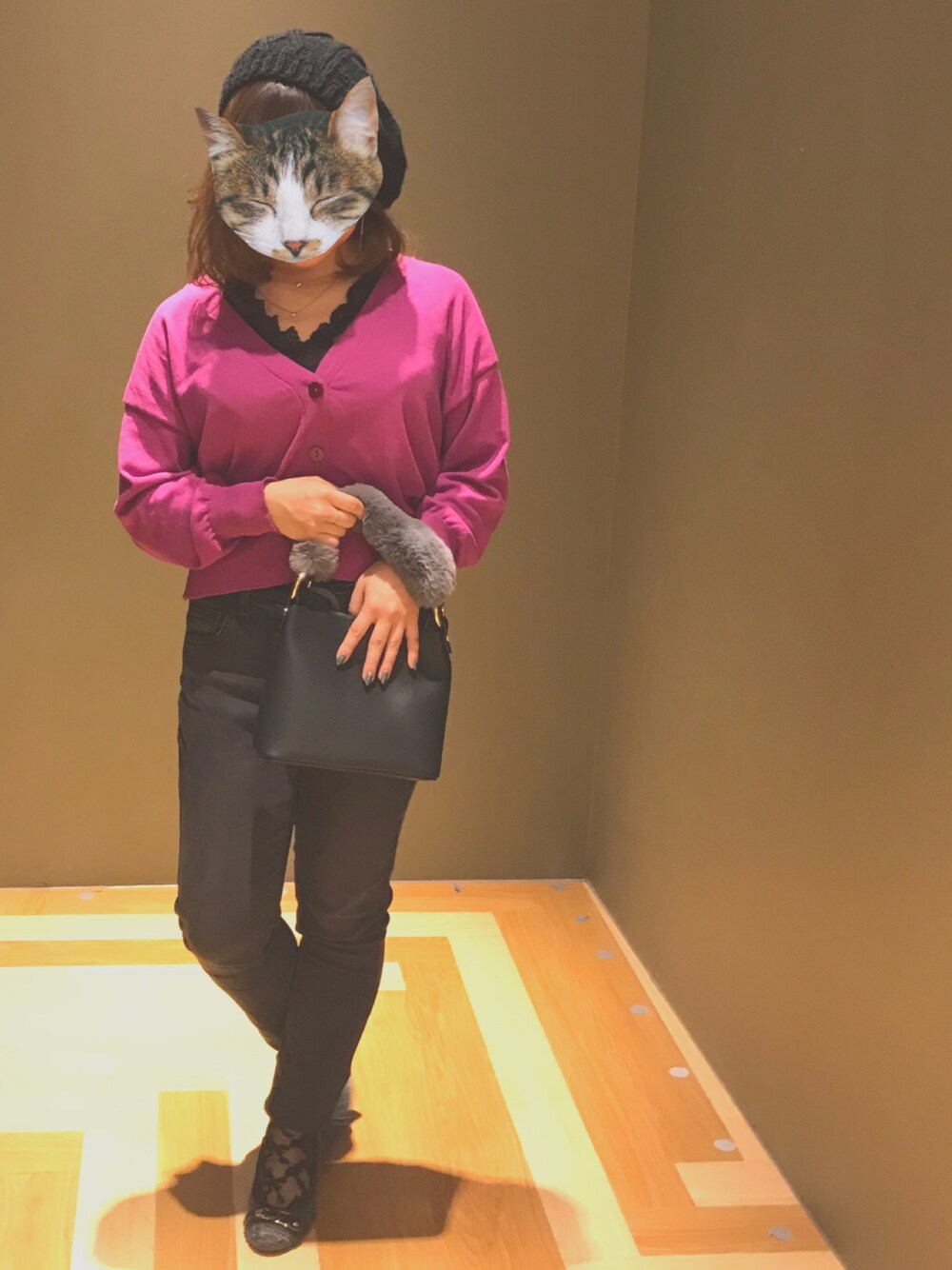 「パンツスタイル、秋冬コーデ」｜「Green　Parksの・ケーブルニットベレー（ハンチング/ベレー帽、ブラック系）」を使った、catさん（レディース・143cm）の冬コーディネートの1枚目の写真