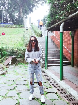 「distressed jeans」｜Joさん（レディース・160cm）の冬コーディネート