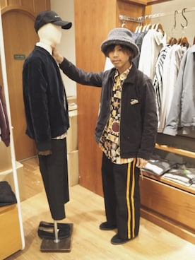 「総柄トップス」｜「アイテム（ブルゾン）」を使った、あんころもちさん（メンズ・175cm）の冬コーディネート