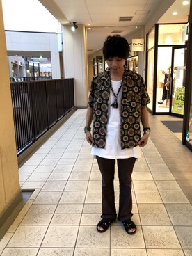 「総柄トップス」｜「アイテム（その他）」を使った、あんころもちさん（メンズ・176cm）の夏コーディネート