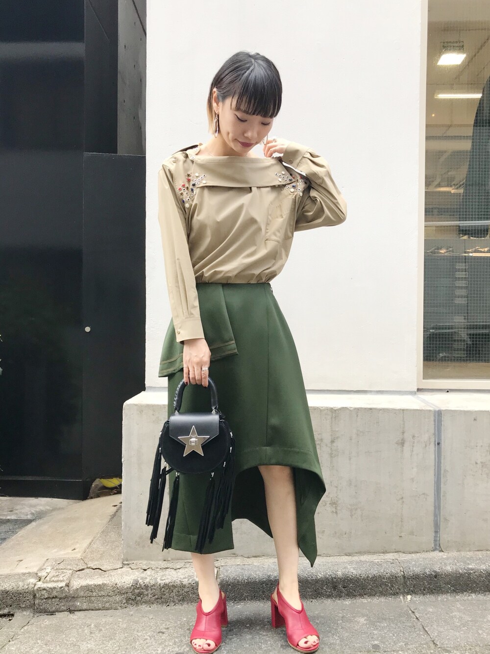 TOGA PULLA スタッズシャツを使った人気ファッションコーディネート - WEAR 